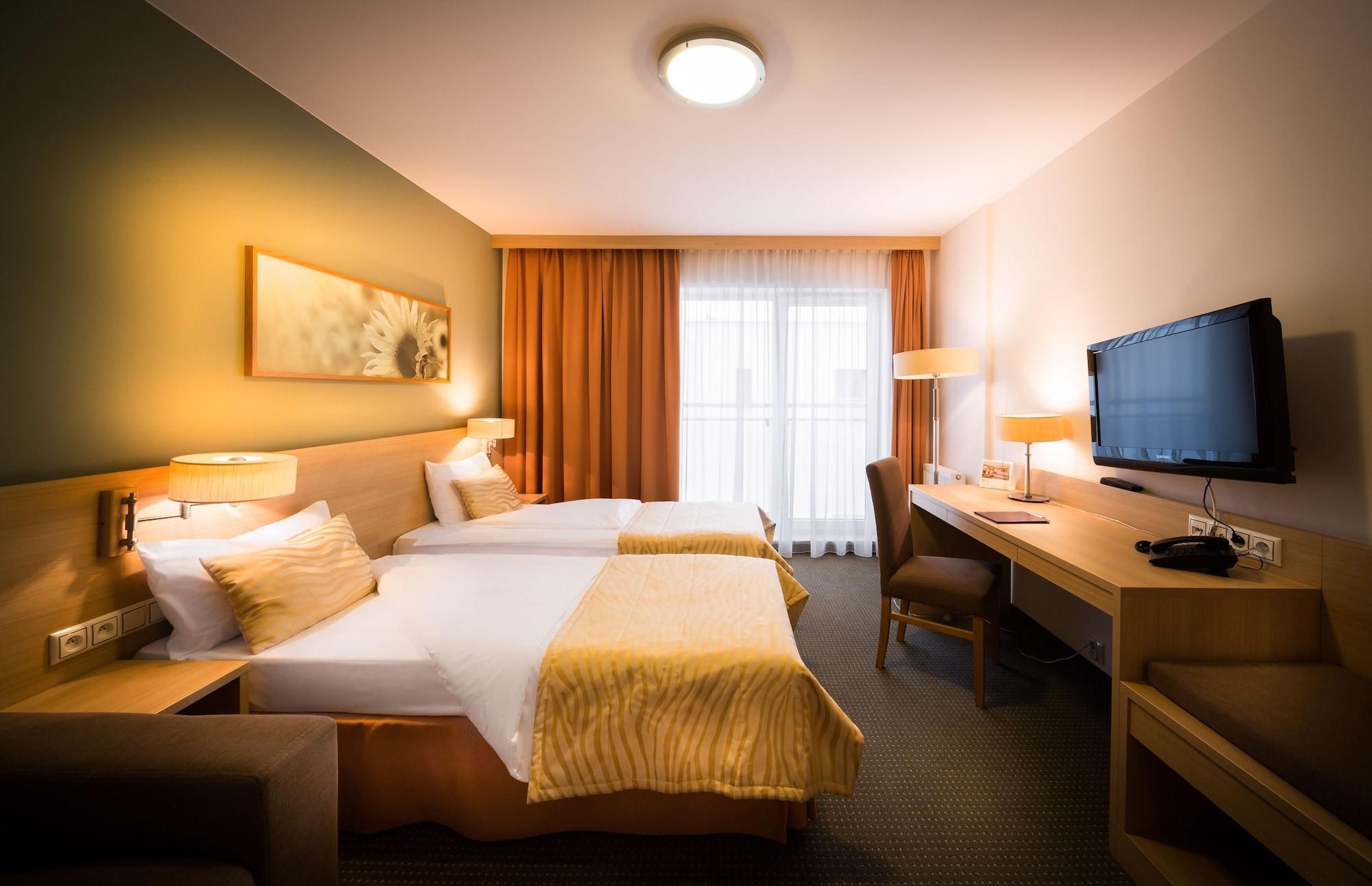 Arche Pulawska 3* Warszawa